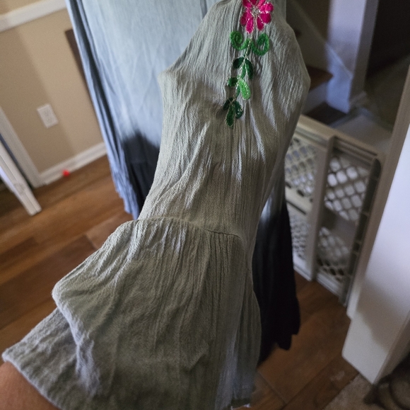 Embroidered tunic - Picture 2 of 4